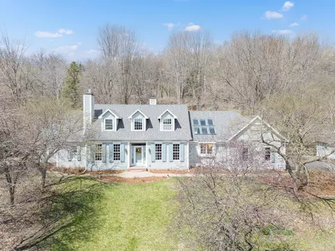 1221 Westhill Dr SW, Rochester, MN 55902