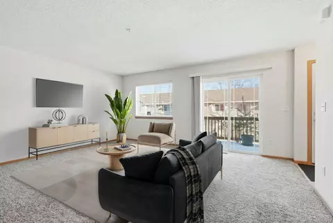 14974 Chestnut Ln, Savage, MN 55378