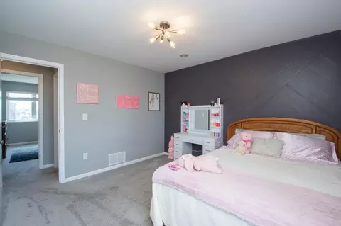 Bedroom - 293 Redwood Dr, Mapleton, ND 58059 photo 4 of 6