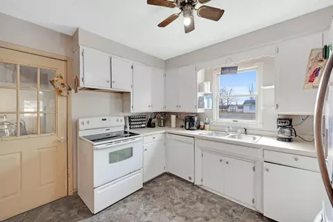 Kitchen - 2466 Old State Road 87, Cushing, WI 54006 photo 1 of 3