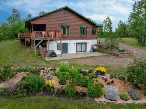 n5020 Red Pine Tr, Spooner, WI 54801