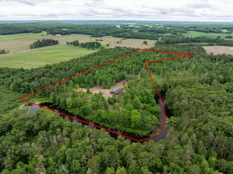 n5020 Red Pine Tr, Spooner, WI 54801