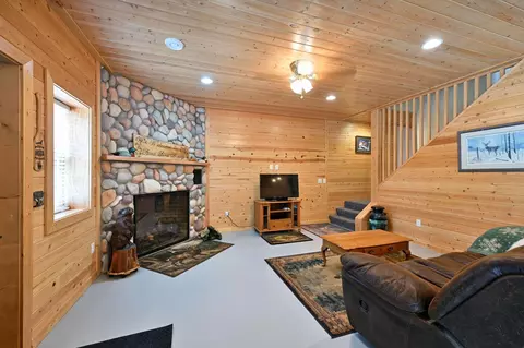 Living - n5020 Red Pine Tr, Spooner, WI 54801 photo 6 of 10
