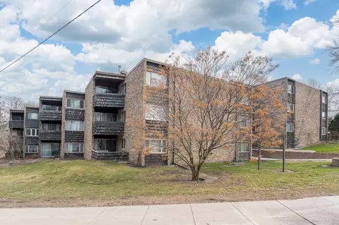 100 Cedar St #305, Mankato, MN 56001