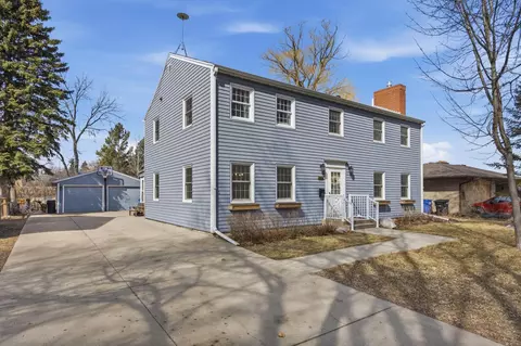 1306 Elm St N, Fargo, ND 58102