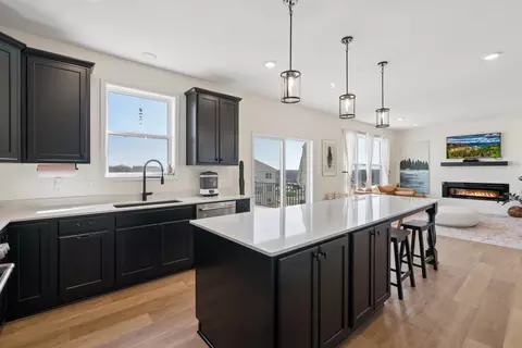 Kitchen - 6615 Bluestem Way, Excelsior, MN 55331 photo 3 of 4