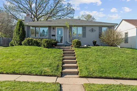 1956 3rd St E, Saint Paul, MN 55119