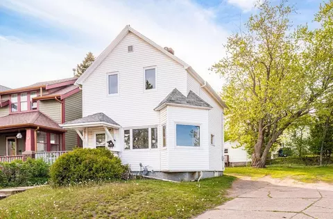 1027 E 9th St, Duluth, MN 55805