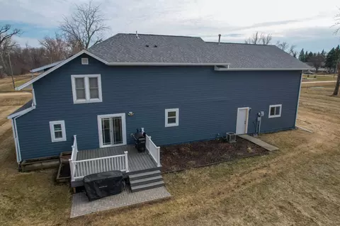 Exterior - 351 5th Ave, Walcott, ND 58077 photo 4 of 6