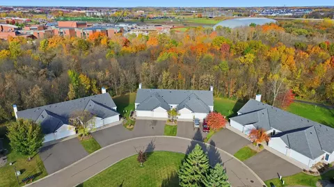 9821 Zinnia Ln N, Maple Grove, MN 55369
