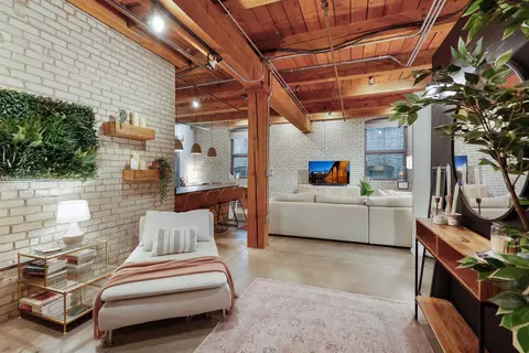 127 5th St NE #G04, Minneapolis, MN 55413