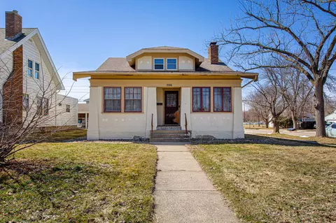 506 S Oak Ave, Owatonna, MN 55060