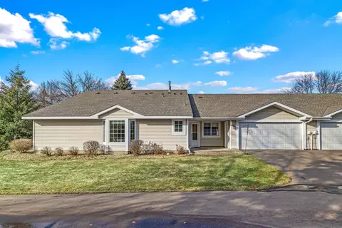 1237 Hilo Ave N, Oakdale, MN 55128