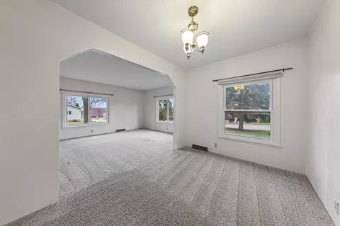 Living - 1172 6th Ave SW, Faribault, MN 55021 photo 3 of 4