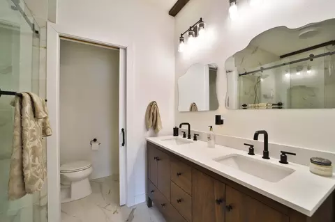 Bath - 13792 Oakwood Dr, Baxter, MN 56425 photo 1 of 5