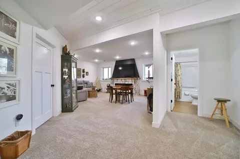 Entry Way - 13792 Oakwood Dr, Baxter, MN 56425 photo 4 of 5