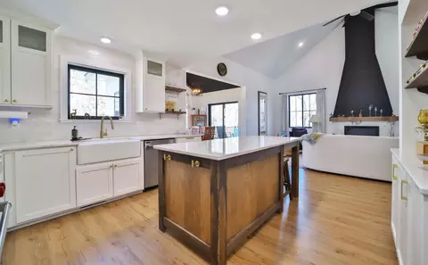 Kitchen - 13792 Oakwood Dr, Baxter, MN 56425 photo 4 of 5