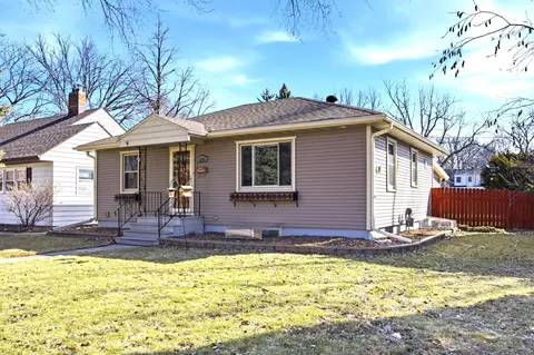 1249 2nd St N, Fargo, ND 58102
