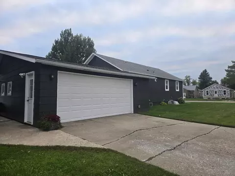 Exterior - 300 E 2nd Ave S, Cavalier, ND 58220 photo 3 of 3