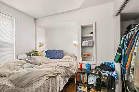Bedroom - 902 N 11th Ave E, Duluth, MN 55805 photo 2 of 3