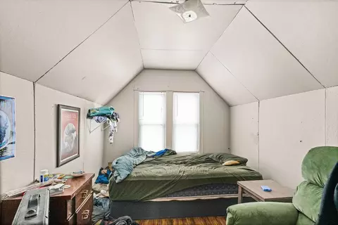 Bedroom - 902 N 11th Ave E, Duluth, MN 55805 photo 1 of 3