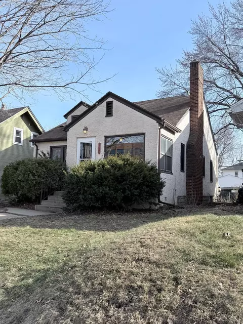 1532 Canfield Ave, Saint Paul, MN 55108