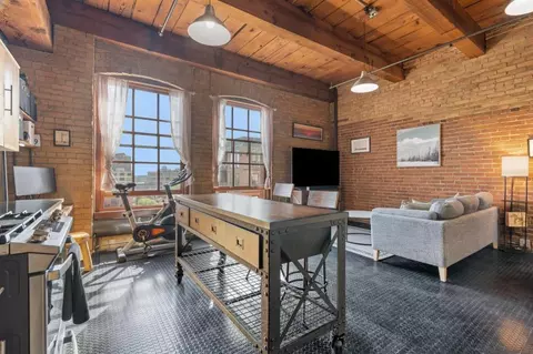 716 N 1st St #535, Minneapolis, MN 55401