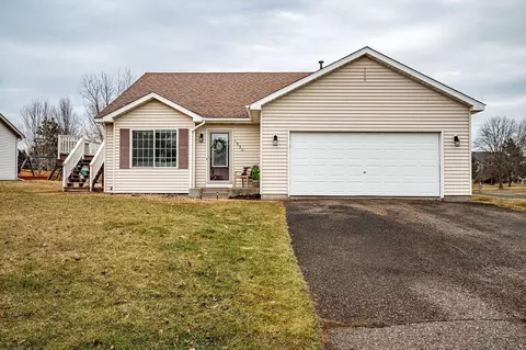 1330 Hunter Hill Dr, Hammond, WI 54015