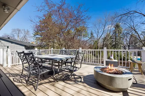Exterior - 7015 Lanham Ln, Edina, MN 55439 photo 6 of 7