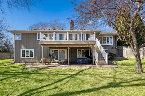 Exterior - 7015 Lanham Ln, Edina, MN 55439 photo 3 of 7
