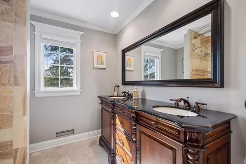 Bath - 7015 Lanham Ln, Edina, MN 55439 photo 5 of 6