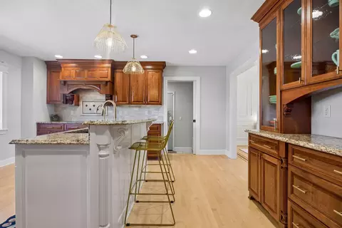 Kitchen - 7015 Lanham Ln, Edina, MN 55439 photo 3 of 6