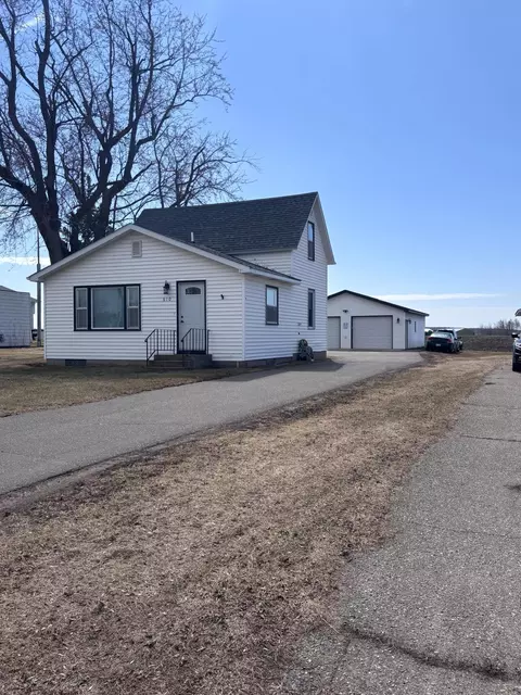 610 Hipple Ave, Henning, MN 56551