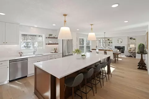 4205 W 42nd St, Edina, MN 55416