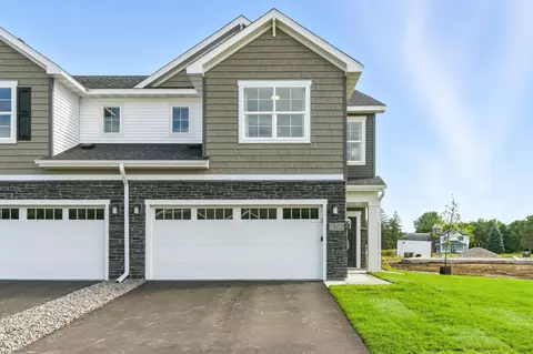 19936 Hunters Rdg, Rogers, MN 55374