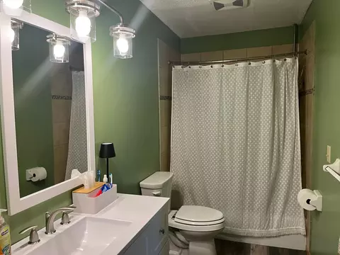 Bath - 2904 Monroe Pl, Saint Cloud, MN 56303 photo 1 of 3