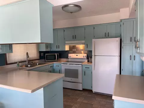 Kitchen - 2904 Monroe Pl, Saint Cloud, MN 56303 photo 1 of 3