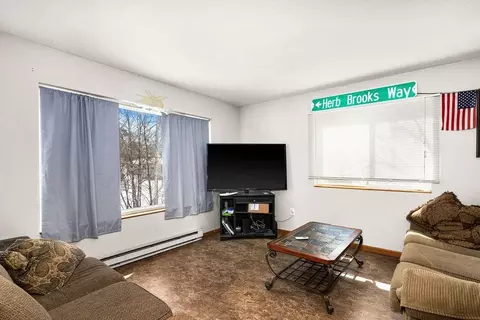 Living - 2417 Vermilion Rd, Duluth, MN 55803 photo 3 of 3
