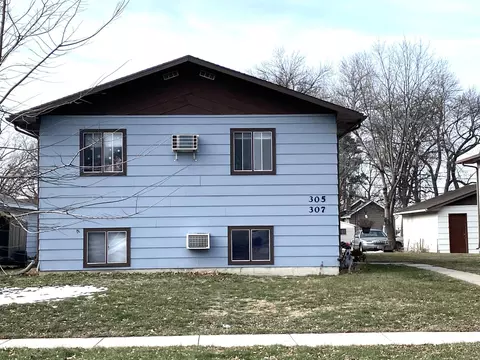 305-307 S 23rd St S, Fargo, ND 58103