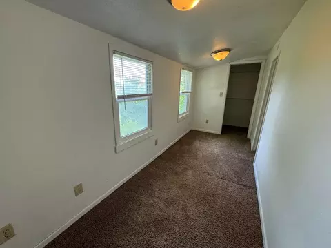 Entry Way - 224 E 6th St, Duluth, MN 55805 photo 3 of 5