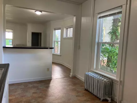 Living - 224 E 6th St, Duluth, MN 55805 photo 7 of 15
