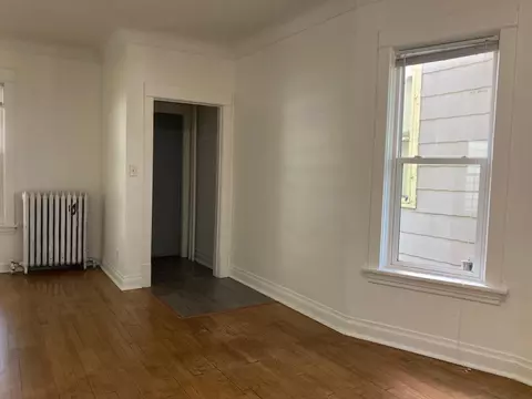 Living - 224 E 6th St, Duluth, MN 55805 photo 6 of 15
