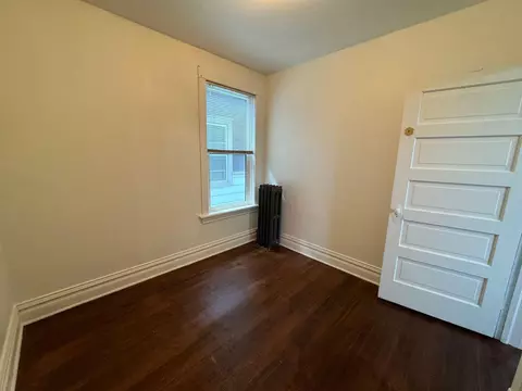 Bedroom - 224 E 6th St, Duluth, MN 55805 photo 13 of 13