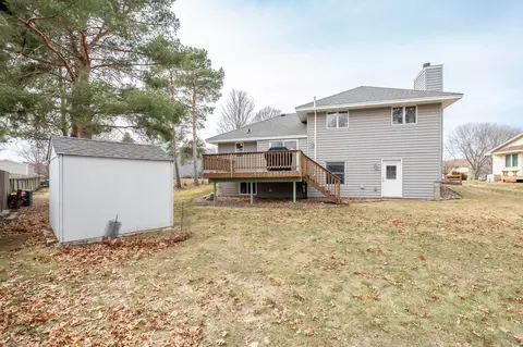 Exterior - 1817 Ruby Cir, Shakopee, MN 55379 photo 6 of 7