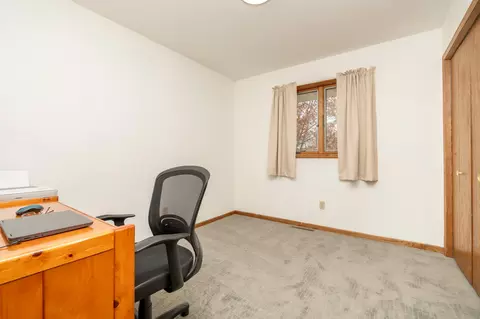 Bedroom - 1817 Ruby Cir, Shakopee, MN 55379 photo 3 of 5