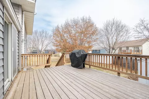 Exterior - 1817 Ruby Cir, Shakopee, MN 55379 photo 4 of 7