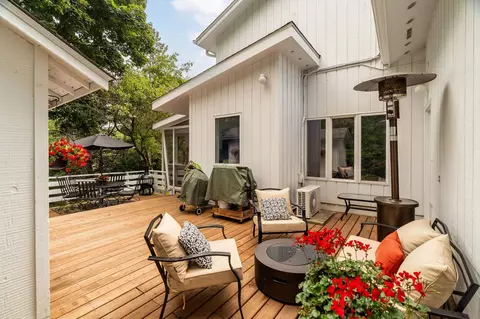 Exterior - 630 Valley Dr, Duluth, MN 55804 photo 11 of 18