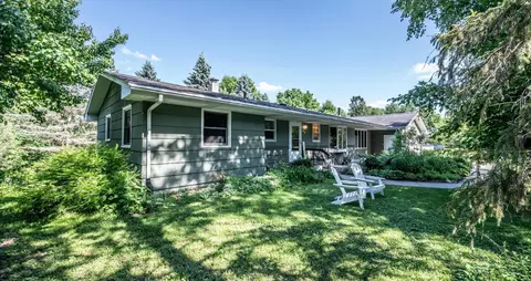 5409 Miracle Ln, Minnetonka, MN 55345