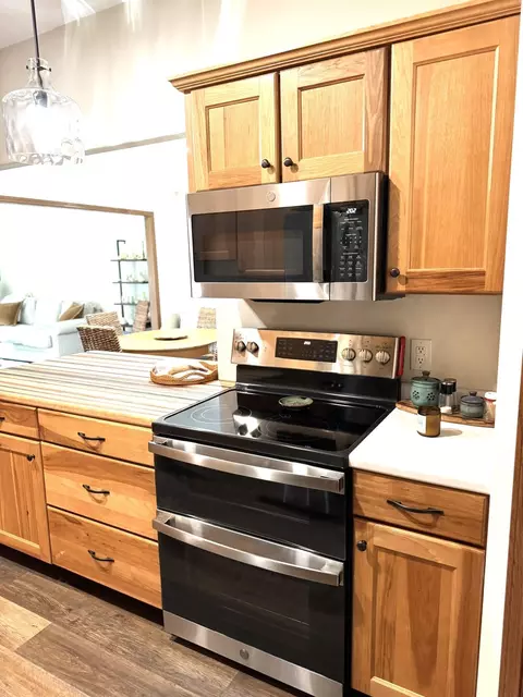 Kitchen - 224 25th St SE, Willmar, MN 56201 photo 8 of 8
