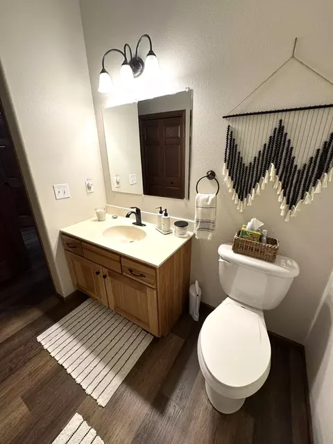 Bath - 224 25th St SE, Willmar, MN 56201 photo 3 of 3